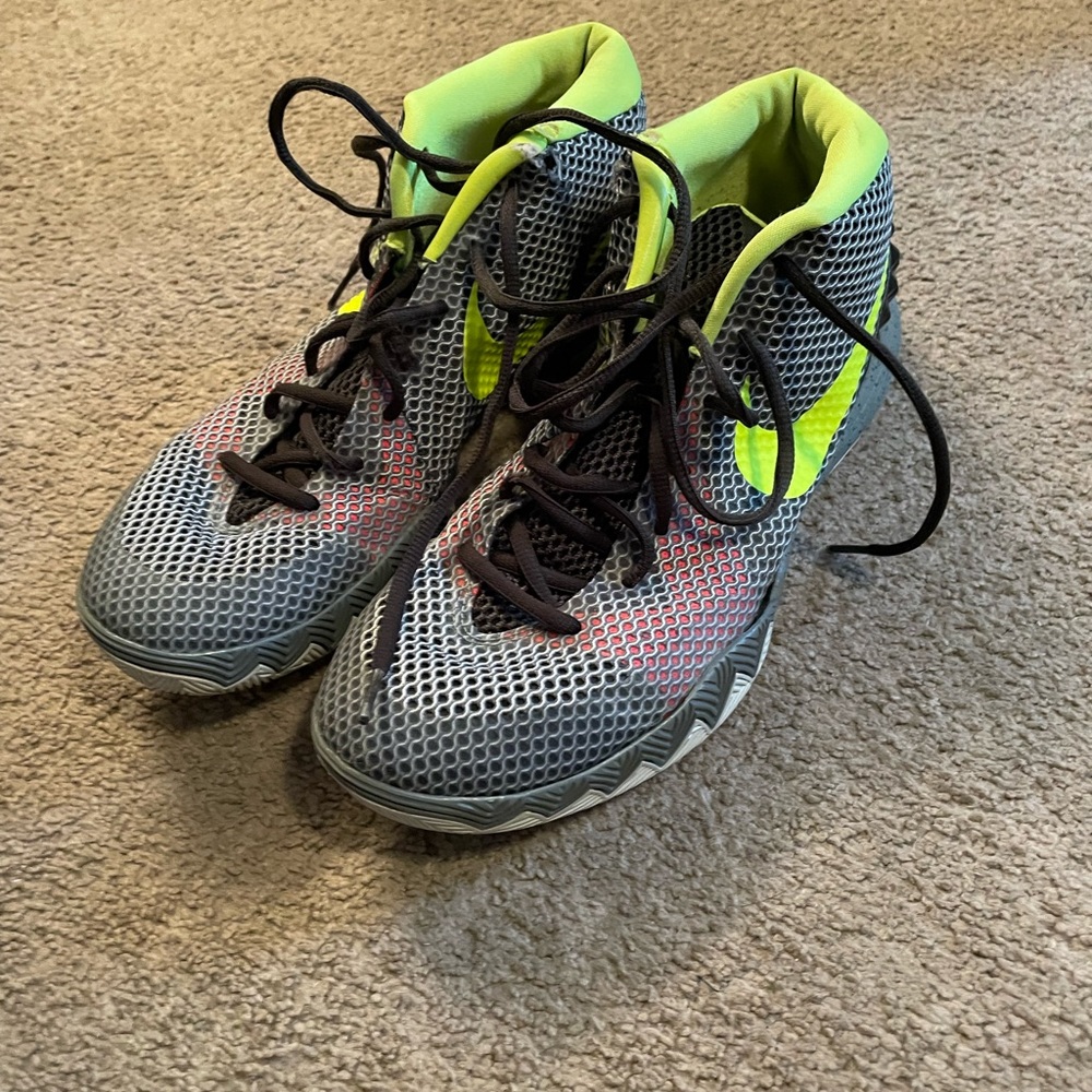 Kyrie 2 Basketball Shoes